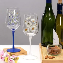 Bee-Tanical Daisy Wine Glass><noscript><img width=