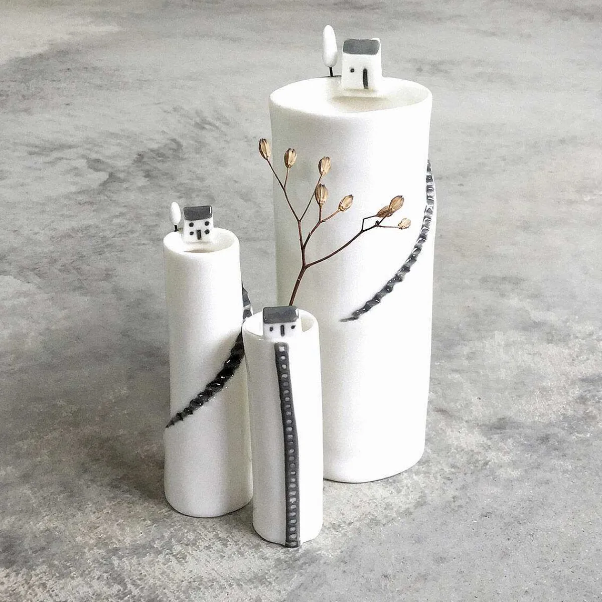 Cliff House Medium Vase>East of India New