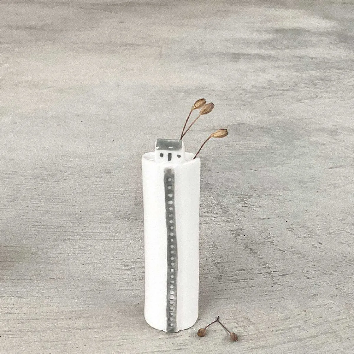 Cliff House Small Vase>East of India Flash Sale