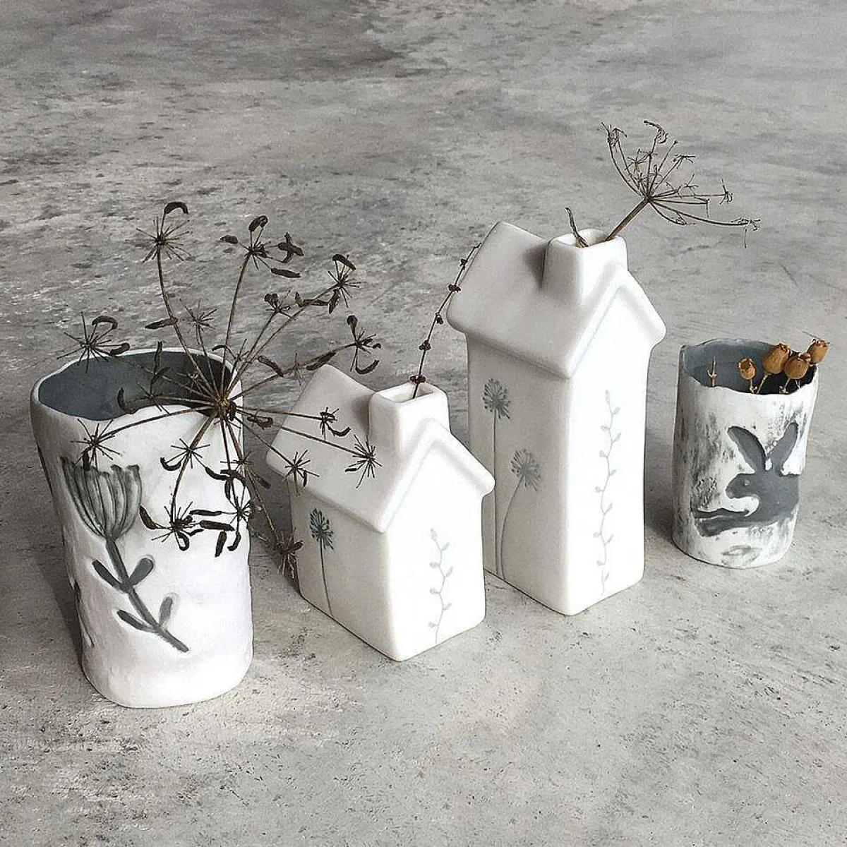 Grey Running Rabbit Vase>East of India Outlet