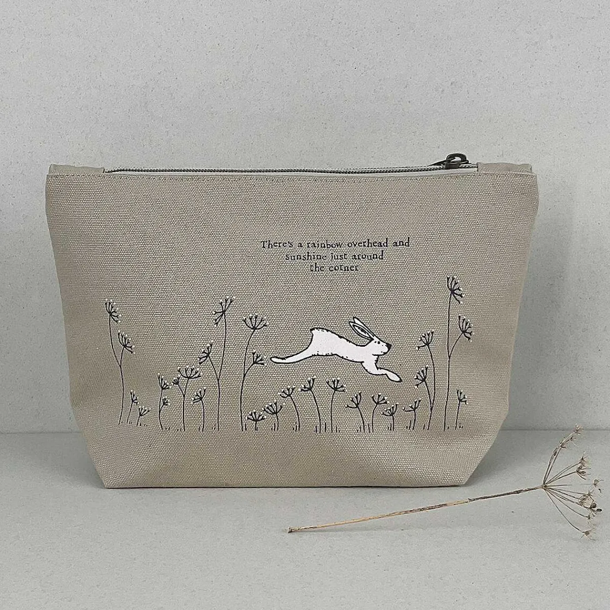 Hare Cosmetic Bag>East of India Hot