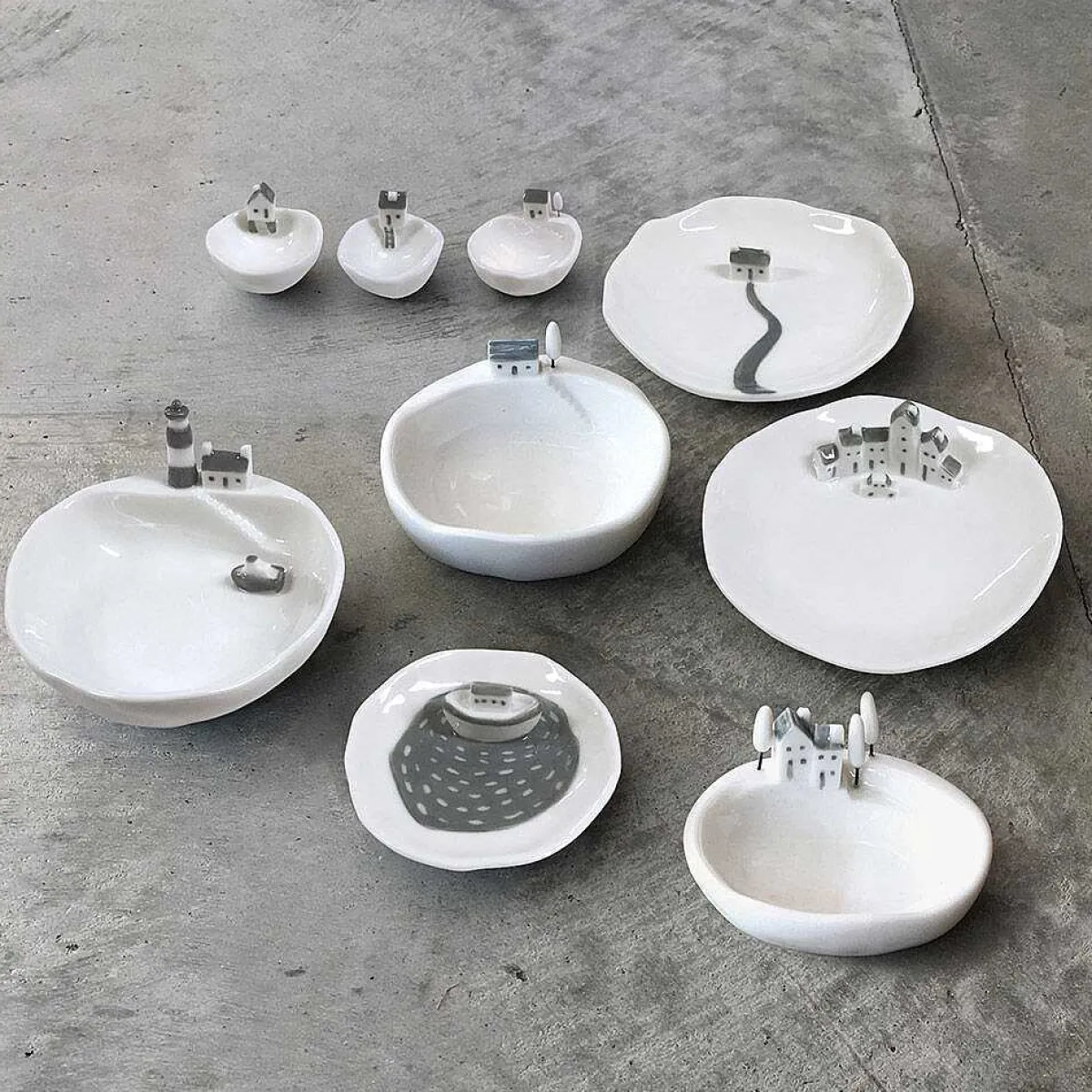 House & Steps Little Bowl>East of India Best