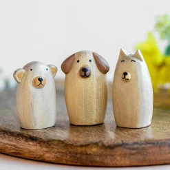 Standing Dog Small><noscript><img width=