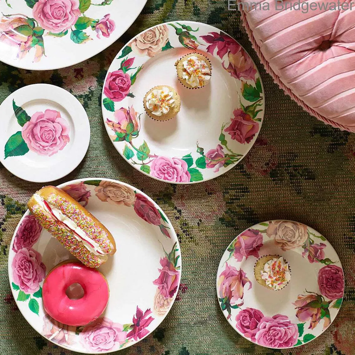 Roses 8 1/2 Inch Plate>Emma Bridgewater Sale