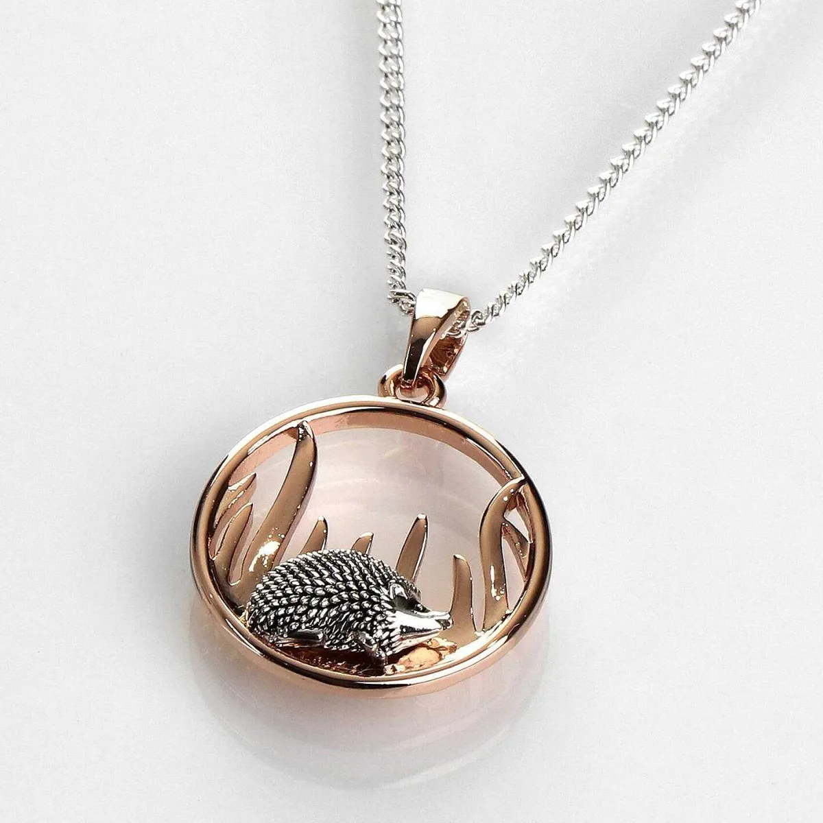 Country Hedgehog Round Two Tone Necklace>Equilibrium New