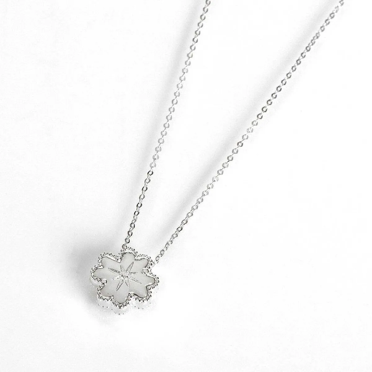 Silver Plated Clover Vignette Necklace>Equilibrium Online