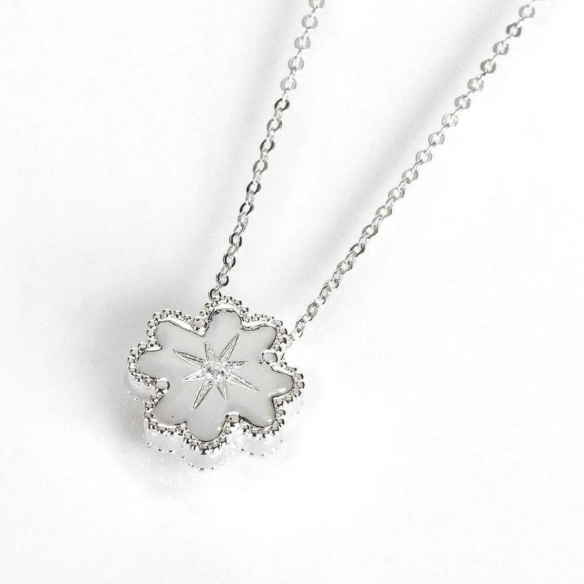 Silver Plated Clover Vignette Necklace>Equilibrium Online
