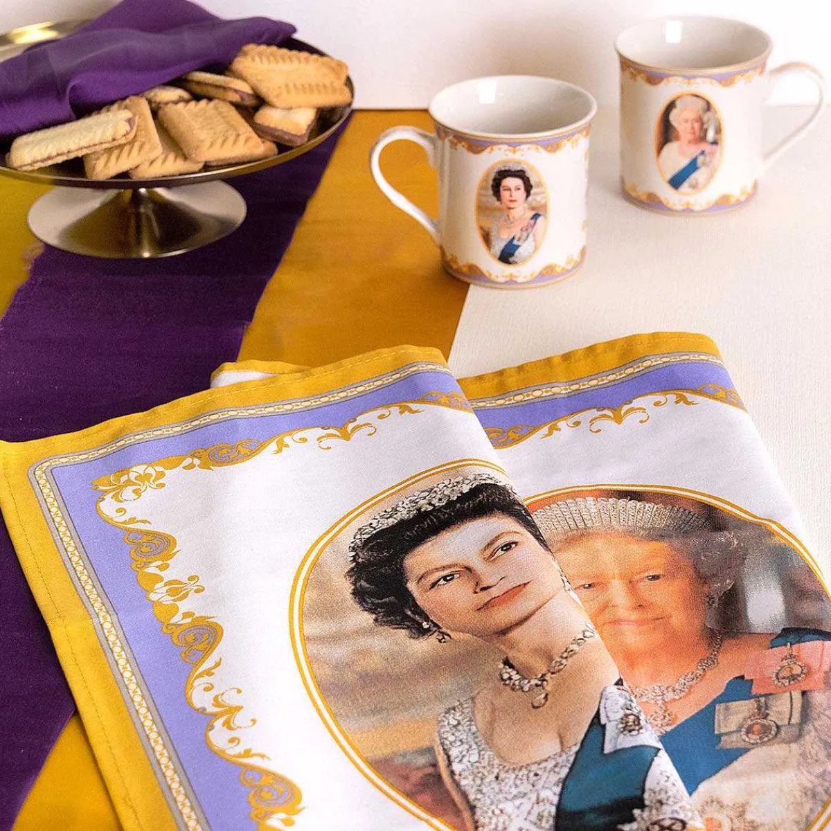 Her Majesty Queen Elizabeth Ii Commemorative Tea Towel>Temptation Gifts Best