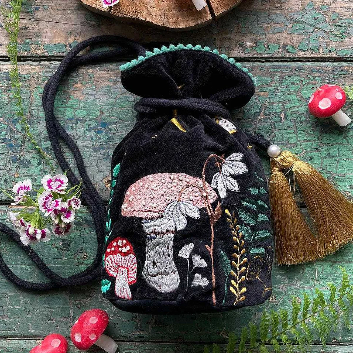 Forage Black Tie Top Make Up Pouch>House Of Disaster Hot