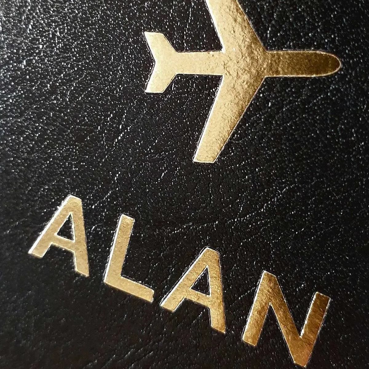 Personalised Gold Name Passport Holders Set>Temptation Gifts Online