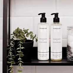 Modern Classics Pomegranate & Spiced Woods Hand & Body Wash 250Ml><noscript><img width=