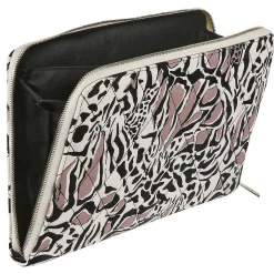 Barnaby Giraffe Quilted 15-Inch Laptop Case><noscript><img width=