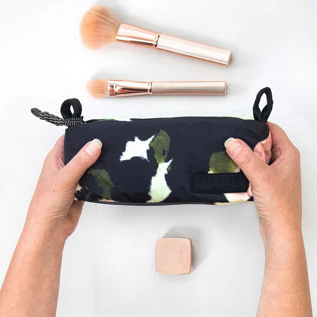 Fayza Forager Small Nylon Washbag>Ted Baker Shop