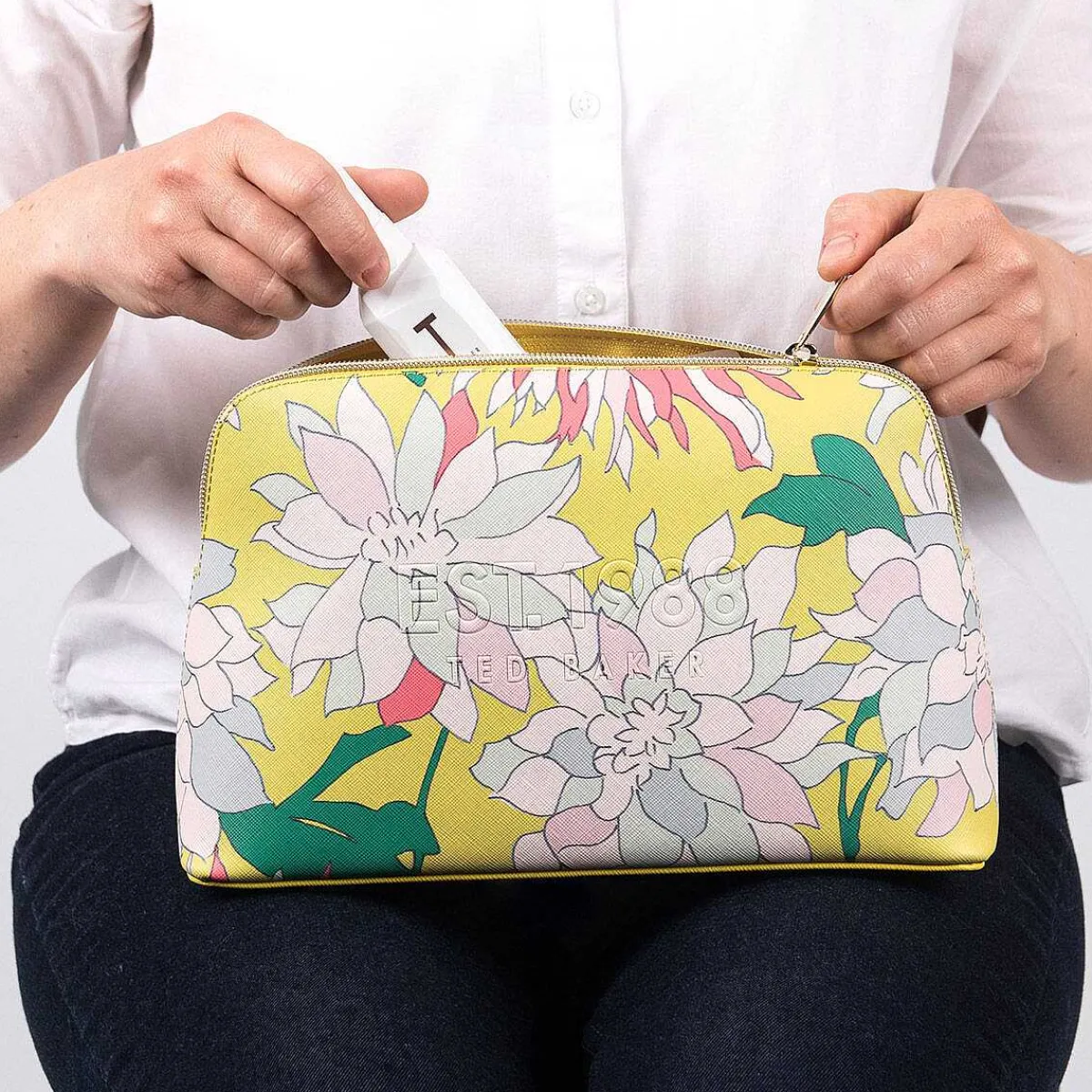 Florer Chrysanthemum Print Washbag>Ted Baker Best Sale
