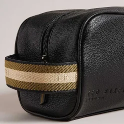 Kaiiro Black Faux Leather Washbag><noscript><img width=