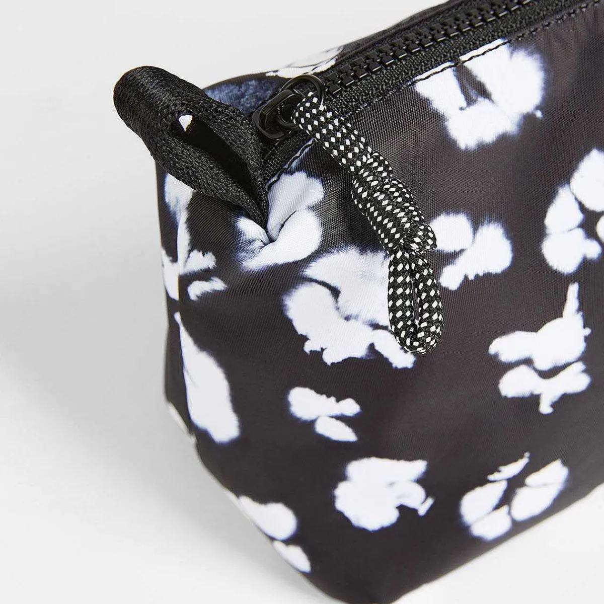 Nomina Nocturnal Medium Nylon Washbag>Ted Baker Outlet