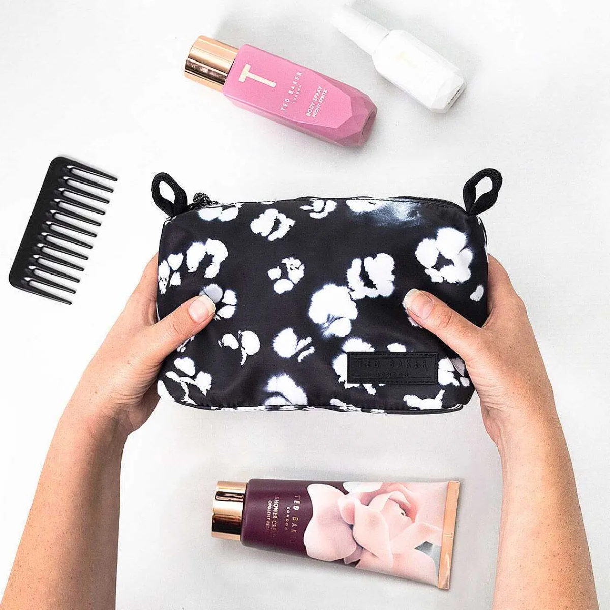 Nomina Nocturnal Medium Nylon Washbag>Ted Baker Outlet