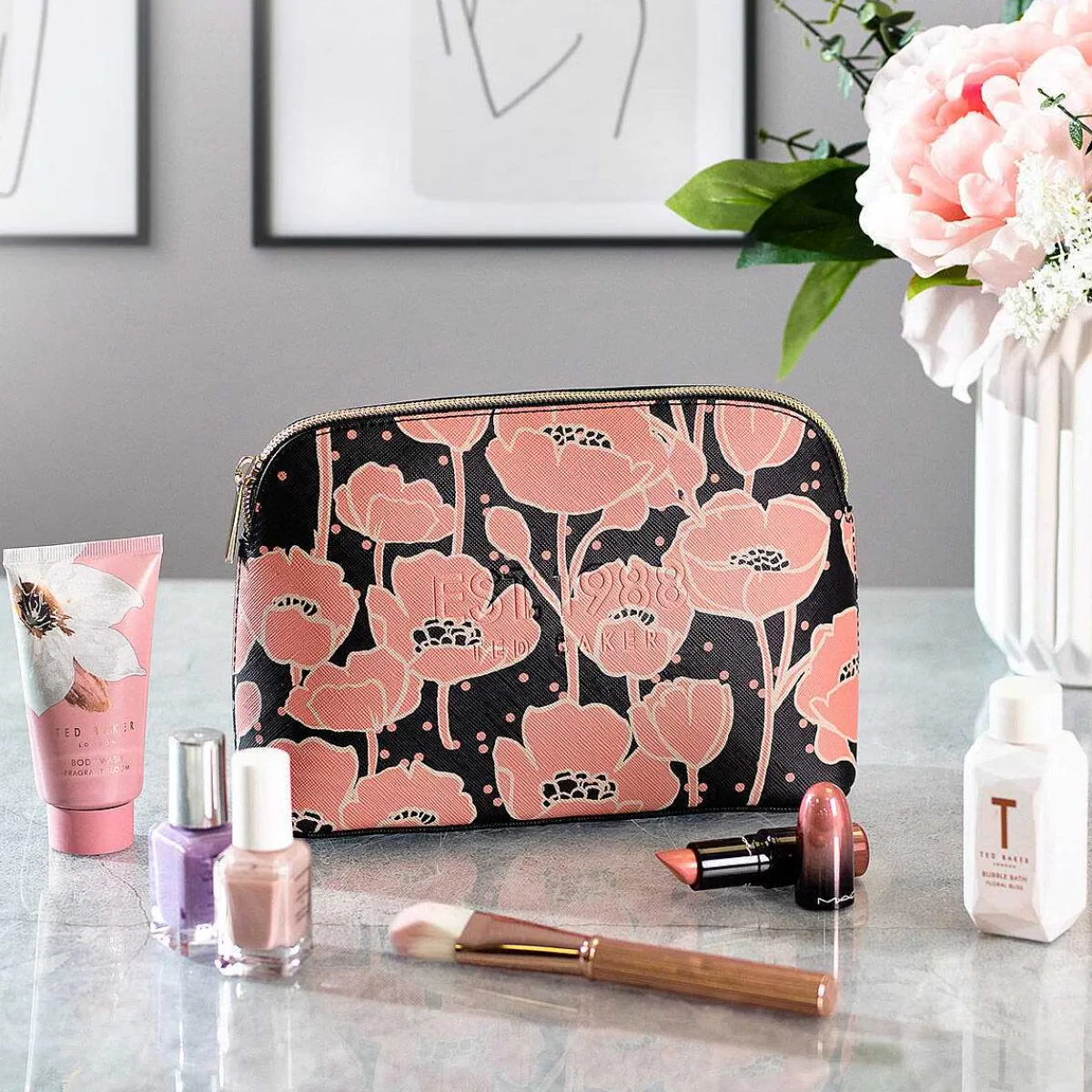 Polyet Floral Poppy Makeup Bag>Ted Baker Hot