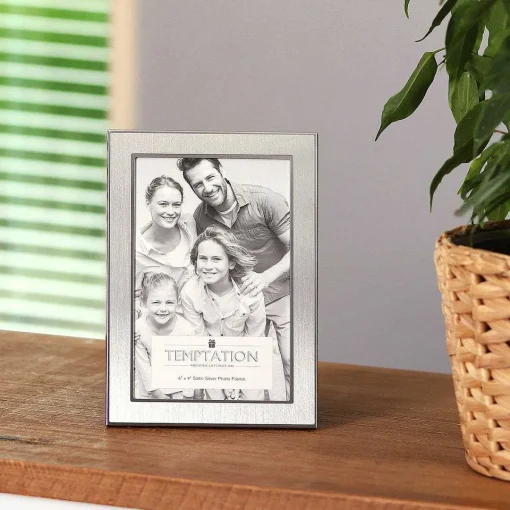 Silver Edged Photo Frame 4X6>Temptation Outlet