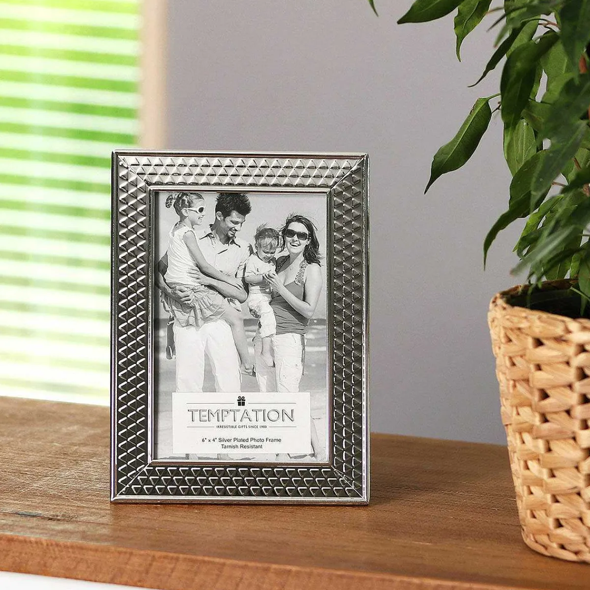 Silver-Plated Wide Edge Triangle Design Photo Frame 4X6>Temptation Outlet