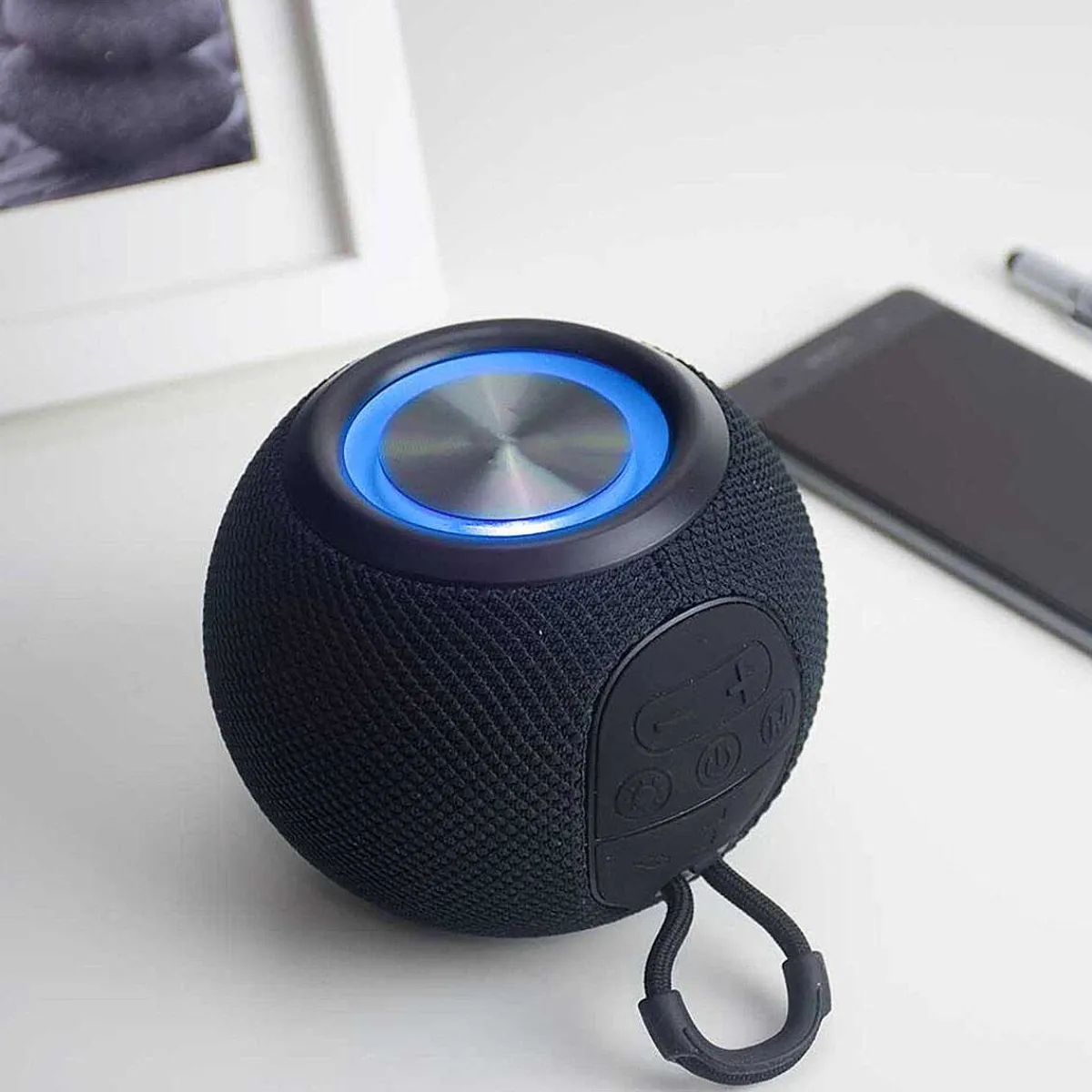 Red5 Wireless Black Colour-Changing Orb Speaker>The Source Shop