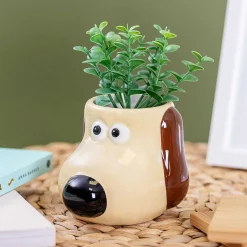 Gromit Shaped Boxed Plant Pot></noscript>Wallace & Gromit New