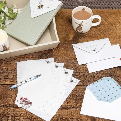 'Flight Of The Bumblebee' Bee Letter Writing Set>Wrendale Sale