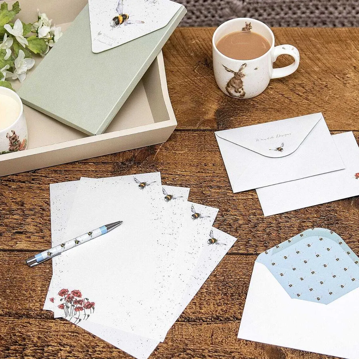 'Flight Of The Bumblebee' Bee Letter Writing Set>Wrendale Sale