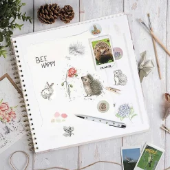 'Hydrangea' Bee Scrapbook Album><noscript><img width=