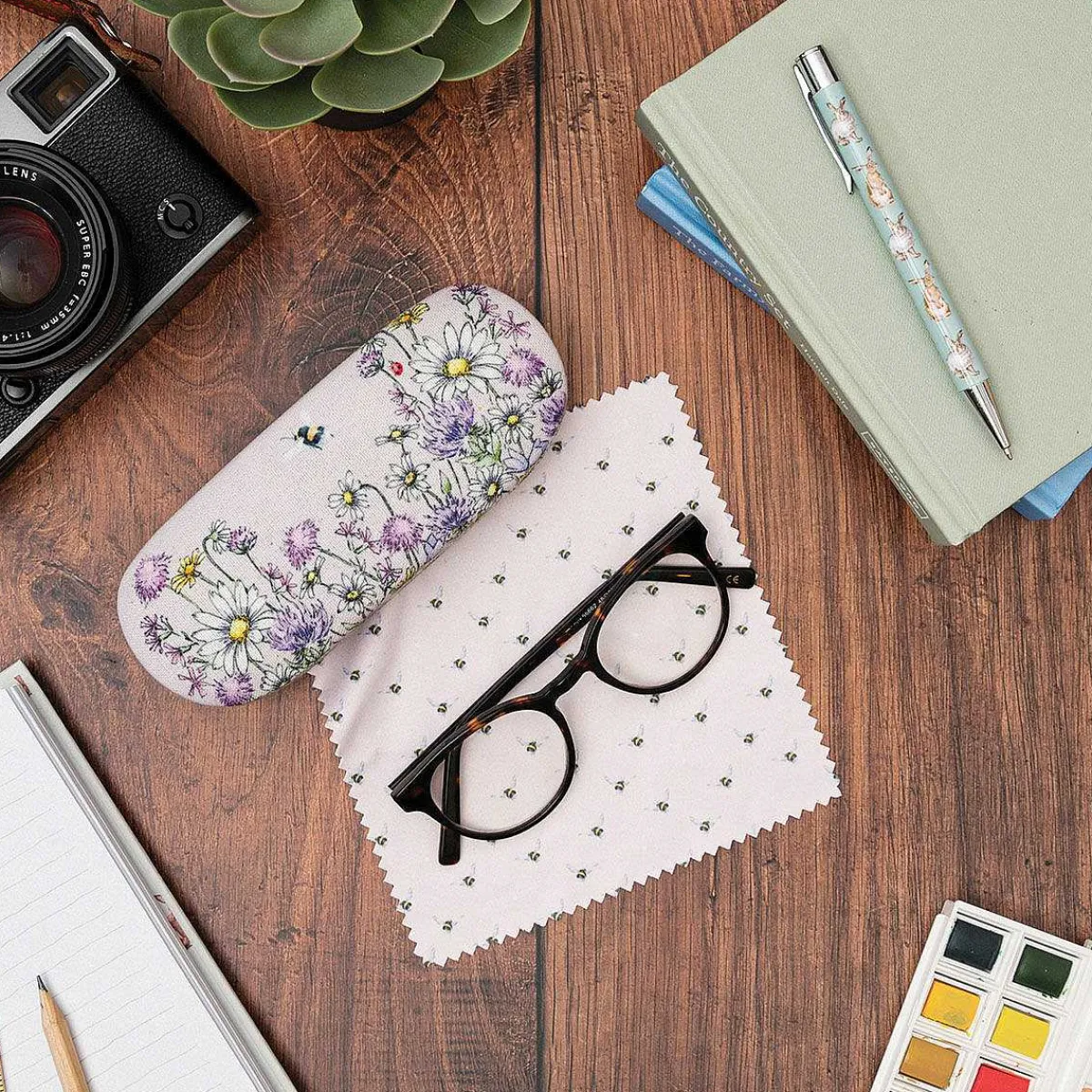 'Just Bee-Cause' Bee Glasses Case>Wrendale Sale