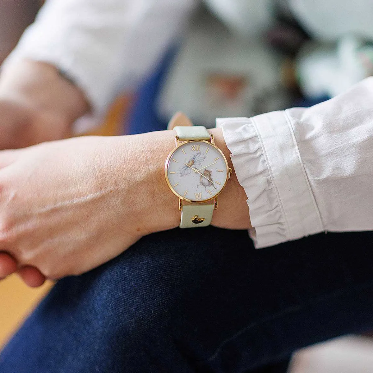 'Oops A Daisy' Mouse Leather Watch>Wrendale Store