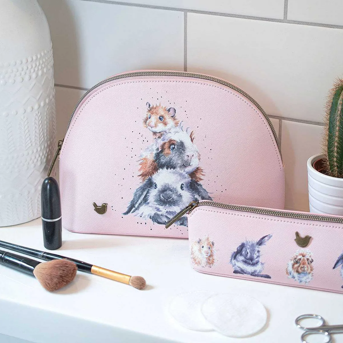 'Piggy In The Middle' Medium Cosmetic Bag>Wrendale Cheap