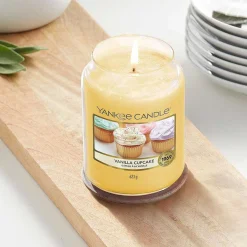 Vanilla Cupcake Large Jar Candle>Yankee Candle Store